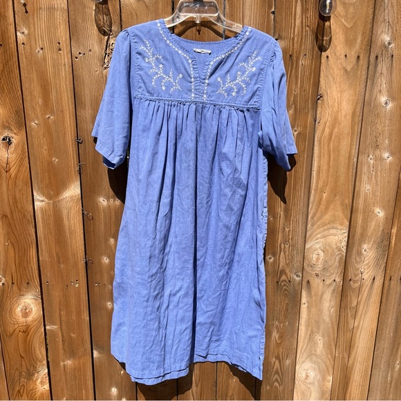 Vintage Dresses & Skirts - Vintage blue night gown
